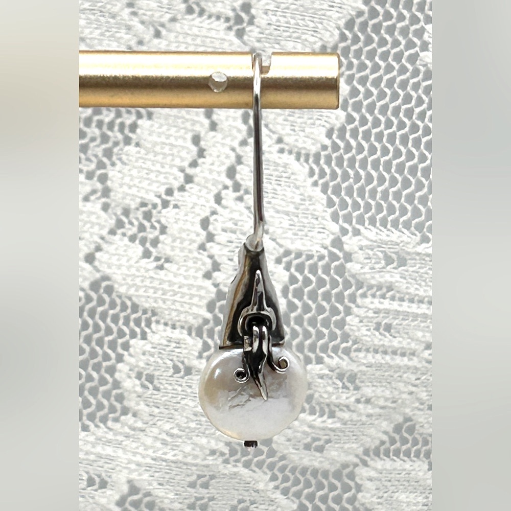 W1269 Rare Vintage Silpada 925 Sterling Silver Coin Pearl Earrings VHTF - Picture 6 of 10